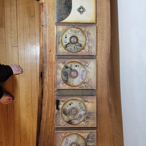 Lord of the rings fellowship of the ring 4 dvd set in box - Picture 7 of 11